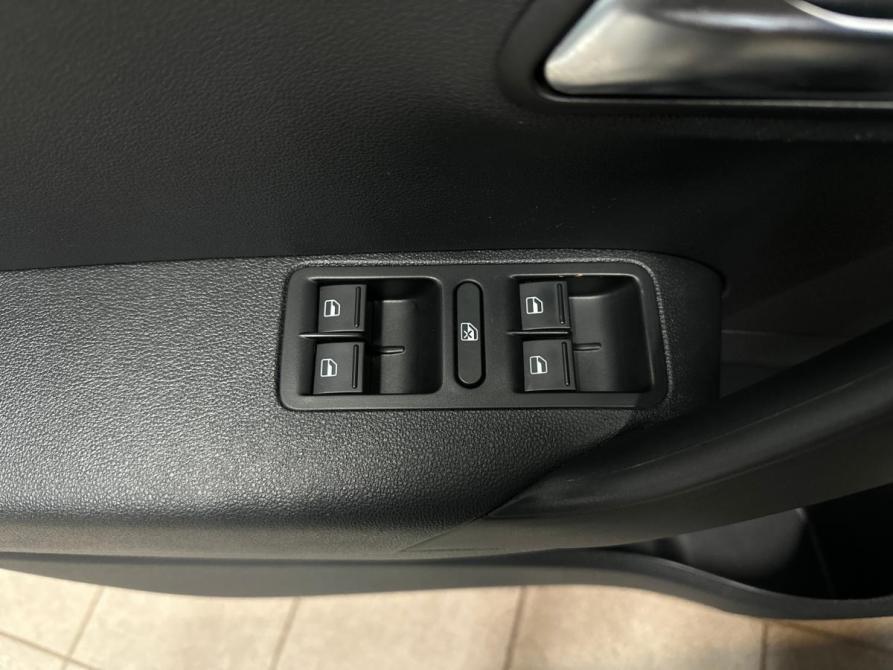 Volkswagen Polo V Рестайлинг Санкт-Петербург  - изображение 14