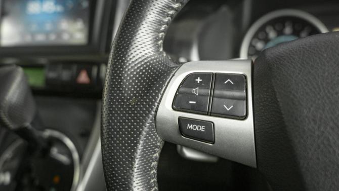 Toyota Wish II с пробегом 2009 года, цена 999 000 рублей, 204047 км, минивэн, Автокод Объявления