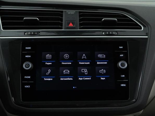 Volkswagen Tiguan II с пробегом 2019 года, цена 3 255 055 рублей, 135256 км, внедорожник, Автокод Объявления