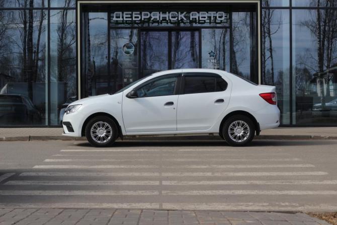 Renault Logan II Рестайлинг с пробегом 2018 года, цена 955 000 рублей, 82909 км, седан, Автокод Объявления