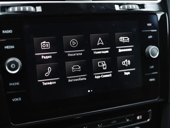 Volkswagen Golf VII Рестайлинг с пробегом 2018 года, цена 1 949 000 рублей, 133146 км, хэтчбек, Автокод Объявления