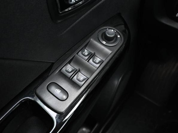 Renault Kaptur I с пробегом 2016 года, цена 1 219 000 рублей, 230315 км, внедорожник, Автокод Объявления