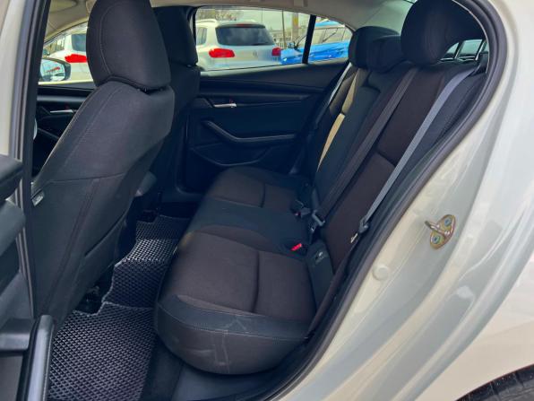 Mazda 3 IV (BP) с пробегом 2019 года, цена 1 850 000 рублей, 103616 км, хэтчбек, Автокод Объявления