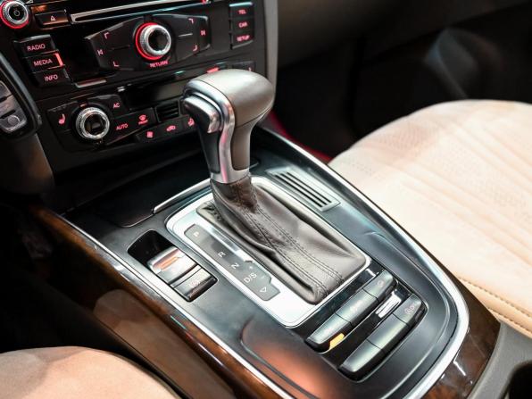 Audi Q5 I (8R) Рестайлинг с пробегом 2013 года, цена 1 700 000 рублей, 230419 км, внедорожник, Автокод Объявления
