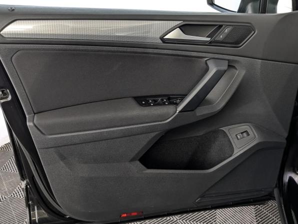 Volkswagen Tiguan II Рестайлинг с пробегом 2021 года, цена 3 825 000 рублей, 17314 км, внедорожник, Автокод Объявления