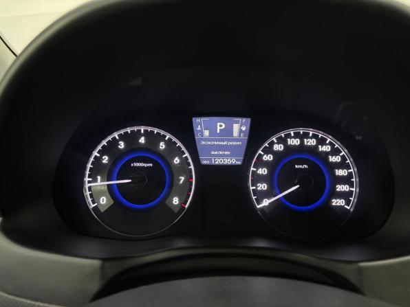 Hyundai Solaris I с пробегом 2011 года, цена 950 000 рублей, 120360 км, седан, Автокод Объявления