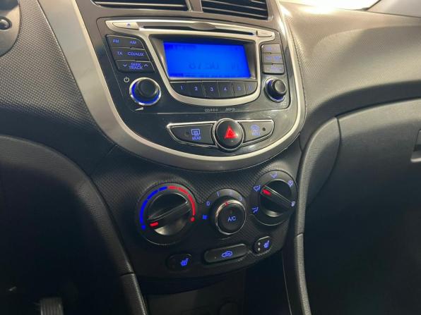 Hyundai Solaris I с пробегом 2014 года, цена 565 000 рублей, 200085 км, хэтчбек, Автокод Объявления