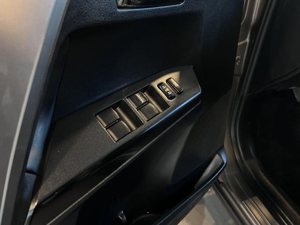 Toyota RAV4 IV (XA40) Рестайлинг с пробегом 2018 года, цена 2 732 500 рублей, 176164 км, внедорожник, Автокод Объявления