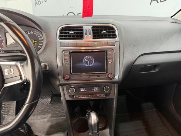 Volkswagen Polo V Рестайлинг с пробегом 2019 года, цена 1 465 000 рублей, 60000 км, седан, Автокод Объявления