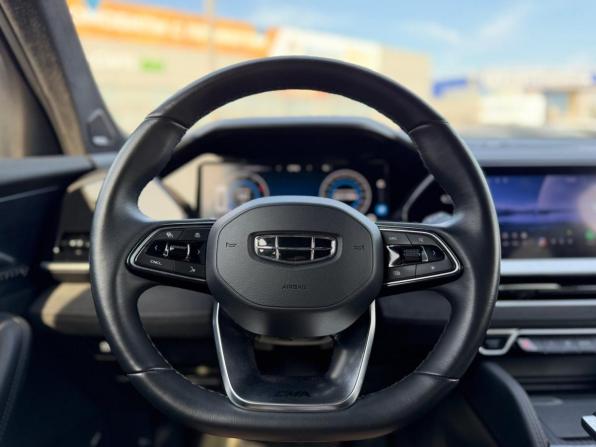 Geely Monjaro I с пробегом 2024 года, цена 3 550 000 рублей, 44000 км, внедорожник, Автокод Объявления