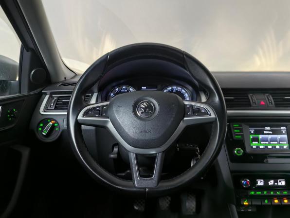 Skoda Rapid I с пробегом 2017 года, цена 1 122 000 рублей, 156456 км, лифтбек, Автокод Объявления