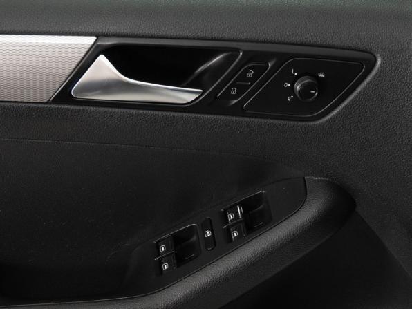 Volkswagen Jetta VI Рестайлинг с пробегом 2016 года, цена 1 178 000 рублей, 145598 км, седан, Автокод Объявления