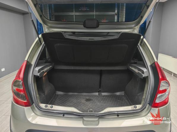 Renault Sandero I с пробегом 2013 года, цена 588 000 рублей, 186000 км, хэтчбек, Автокод Объявления