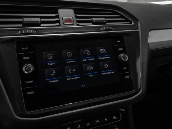 Volkswagen Tiguan II с пробегом 2017 года, цена 1 995 000 рублей, 248875 км, внедорожник, Автокод Объявления