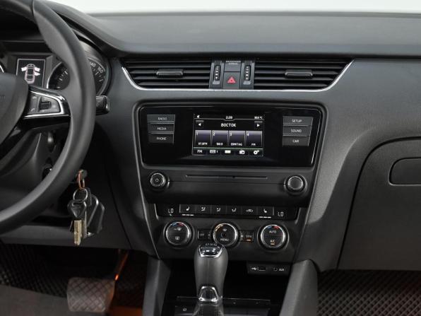 Skoda Octavia III (A7) с пробегом 2017 года, цена 1 249 000 рублей, 122000 км, лифтбек, Автокод Объявления