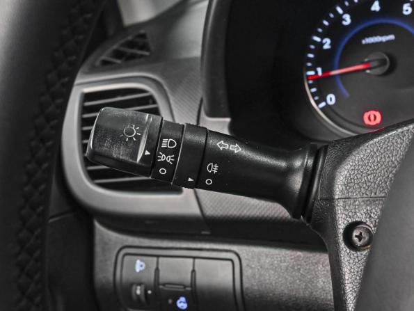 Hyundai Solaris I Рестайлинг с пробегом 2015 года, цена 1 055 000 рублей, 93095 км, седан, Автокод Объявления