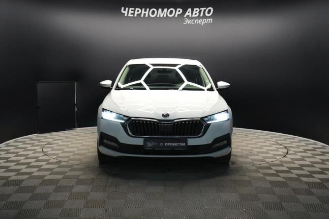 Skoda Octavia IV (A8) с пробегом 2021 года, цена 2 165 000 рублей, 60000 км, лифтбек, Автокод Объявления