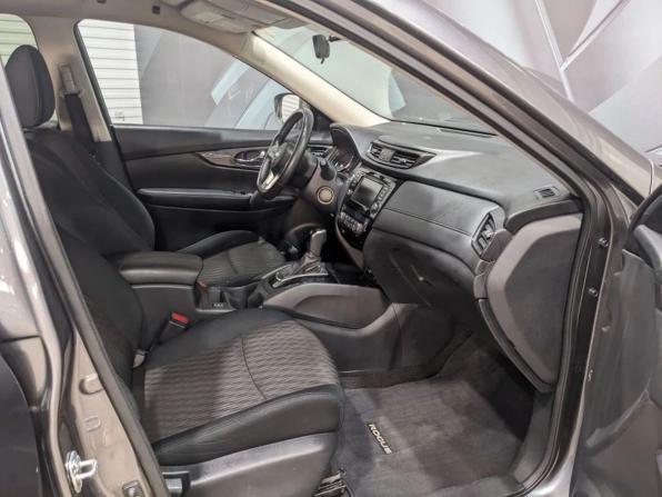 Nissan Rogue II Рестайлинг с пробегом 2018 года, цена 1 525 000 рублей, 197000 км, внедорожник, Автокод Объявления