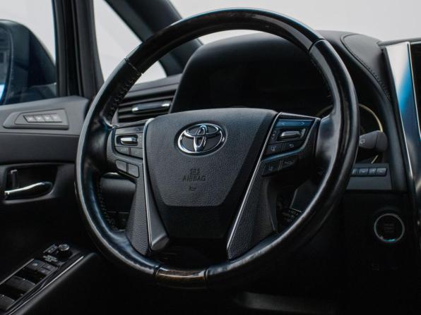 Toyota Alphard III Рестайлинг с пробегом 2021 года, цена 6 750 000 рублей, 65956 км, минивэн, Автокод Объявления