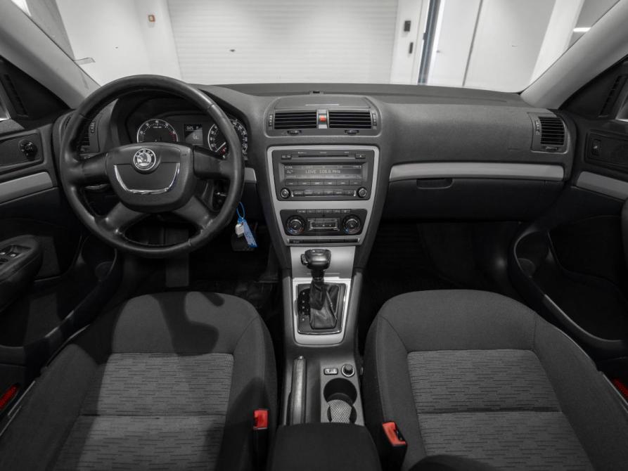 Skoda Octavia II (A5) Рестайлинг Москва  - изображение 8