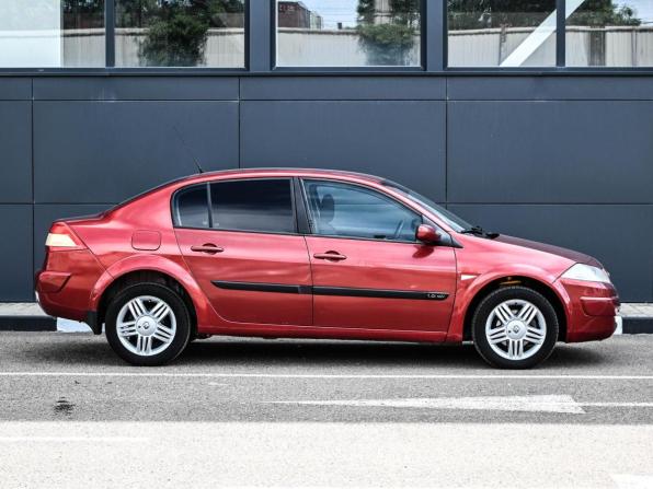 Renault Megane II Рестайлинг с пробегом 2006 года, цена 324 000 рублей, 222123 км, седан, Автокод Объявления