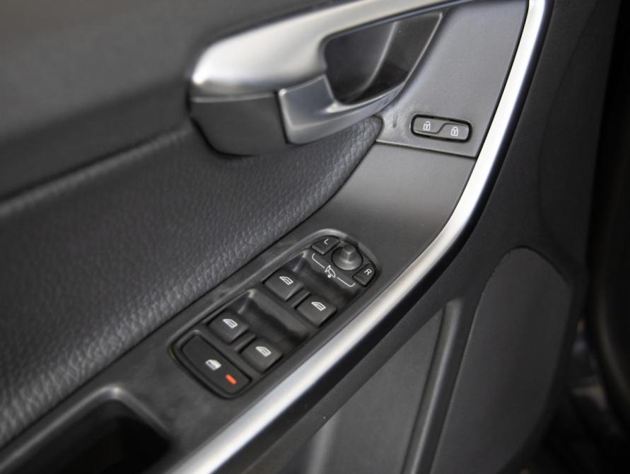 Volvo XC60 I Санкт-Петербург  - изображение 19