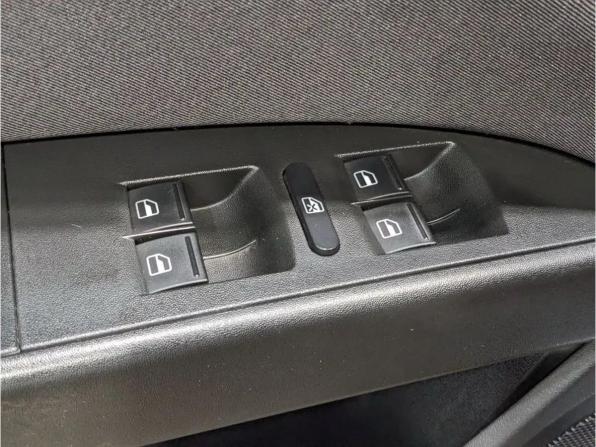 SEAT Leon II Рестайлинг с пробегом 2012 года, цена 565 000 рублей, 202153 км, хэтчбек, Автокод Объявления