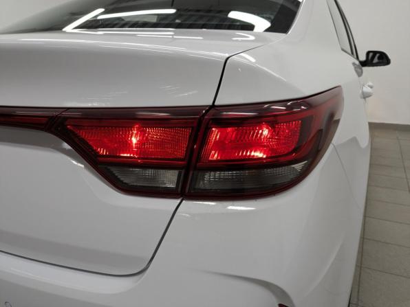 Kia Rio IV Рестайлинг с пробегом 2021 года, цена 1 625 000 рублей, 97751 км, седан, Автокод Объявления