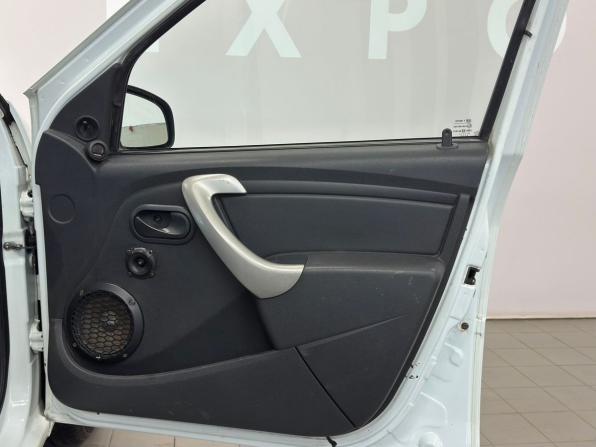 Renault Logan I Рестайлинг с пробегом 2011 года, цена 399 000 рублей, 221250 км, седан, Автокод Объявления