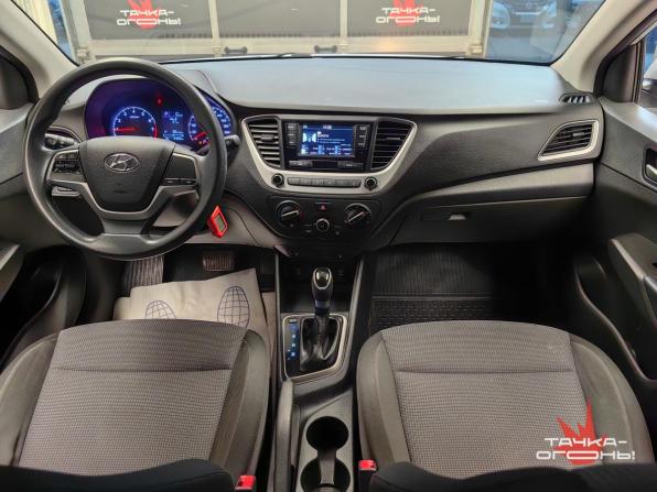 Hyundai Solaris II с пробегом 2017 года, цена 1 248 000 рублей, 95000 км, седан, Автокод Объявления
