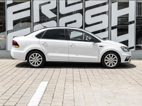 Volkswagen Polo V Рестайлинг с пробегом 2018 года, цена 1 279 700 рублей, 124667 км, седан, Автокод Объявления
