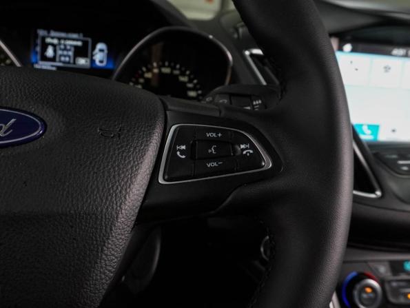 Ford C-MAX II Рестайлинг с пробегом 2017 года, цена 1 639 000 рублей, 157432 км, компактвэн, Автокод Объявления