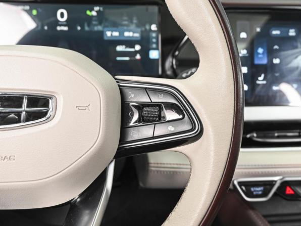 Geely Monjaro I с пробегом 2023 года, цена 2 927 000 рублей, 65845 км, внедорожник, Автокод Объявления
