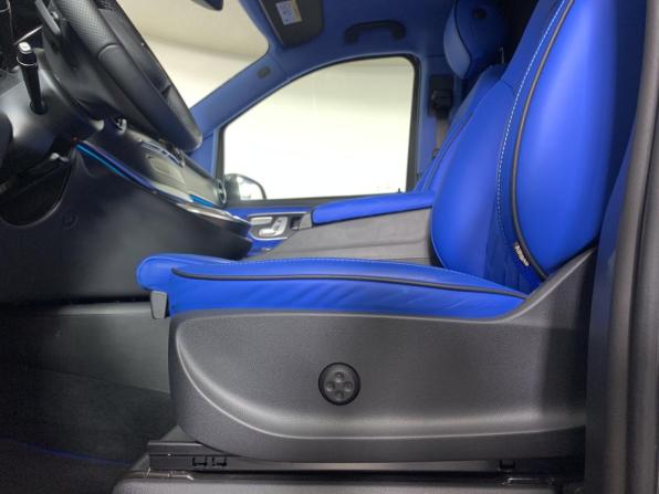 Mercedes-Benz V-Класс III (W447) Рестайлинг с пробегом 2022 года, цена 14 500 000 рублей, 43 км, минивэн, Автокод Объявления