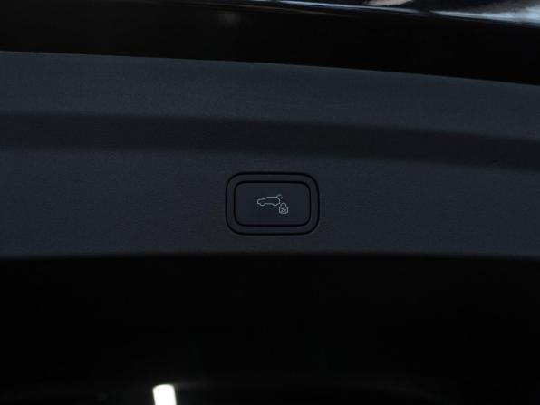 Li Auto (Lixiang) L6 I с пробегом 2024 года, цена 5 860 000 рублей, 33051 км, внедорожник, Автокод Объявления