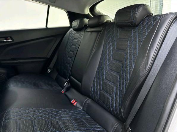 Toyota Prius IV (XW50) с пробегом 2017 года, цена 1 680 000 рублей, 152000 км, лифтбек, Автокод Объявления
