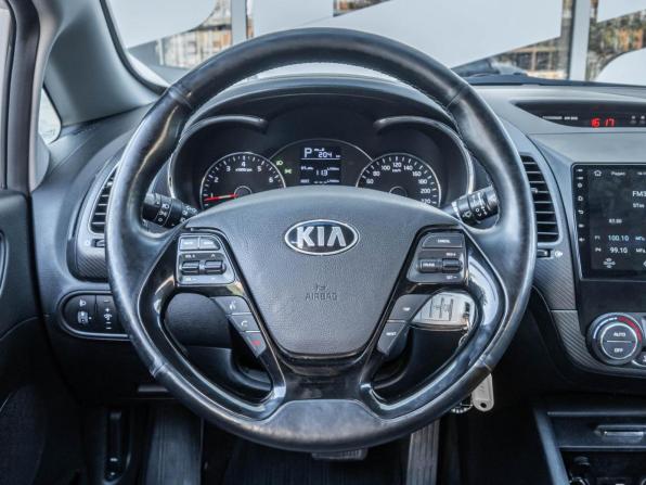 Kia Cerato III Рестайлинг (Classic) с пробегом 2019 года, цена 1 378 000 рублей, 197825 км, седан, Автокод Объявления