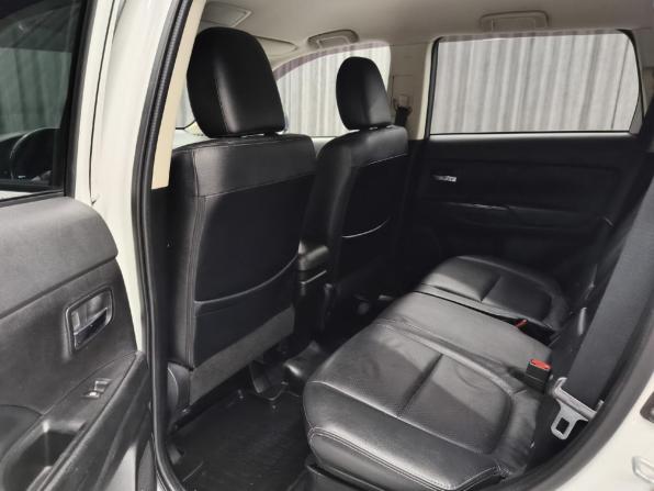 Mitsubishi Outlander III Рестайлинг 2 с пробегом 2015 года, цена 1 950 000 рублей, 200000 км, внедорожник, Автокод Объявления