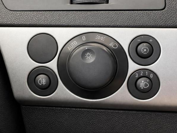 Opel Astra H Рестайлинг с пробегом 2012 года, цена 720 000 рублей, 87009 км, седан, Автокод Объявления