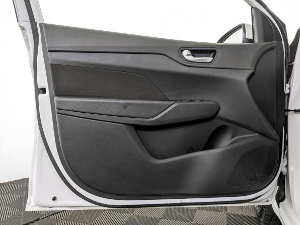 Hyundai Solaris II Рестайлинг с пробегом 2022 года, цена 1 570 000 рублей, 53090 км, седан, Автокод Объявления