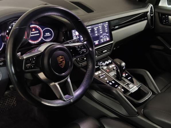 Porsche Cayenne III с пробегом 2018 года, цена 4 797 000 рублей, 124366 км, внедорожник, Автокод Объявления