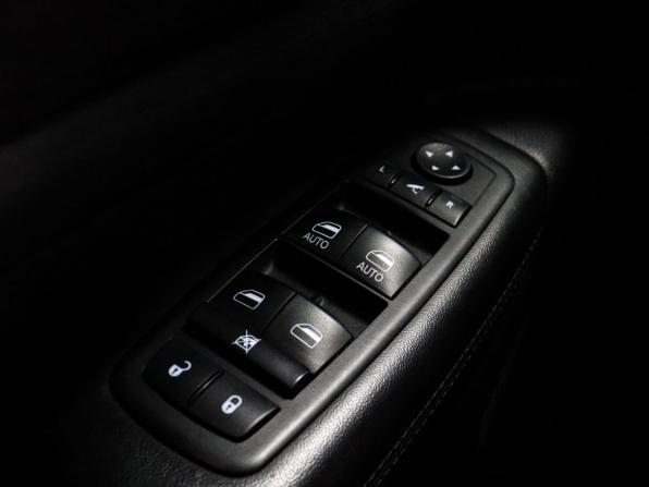 Jeep Grand Cherokee IV (WK2) Рестайлинг с пробегом 2013 года, цена 2 049 000 рублей, 71622 км, внедорожник, Автокод Объявления