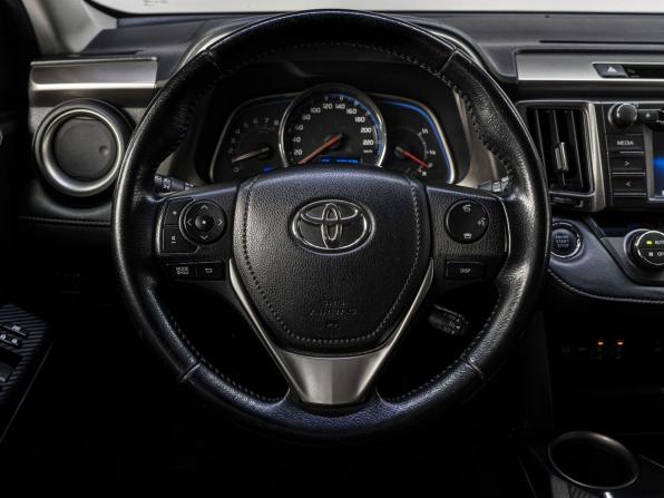 Toyota RAV4 IV (XA40) с пробегом 2015 года, цена 2 365 000 рублей, 181948 км, внедорожник, Автокод Объявления