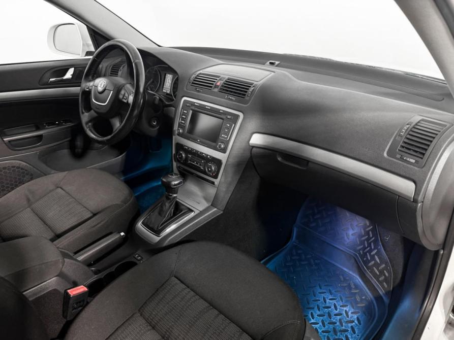 Skoda Octavia II (A5) Рестайлинг Санкт-Петербург  - изображение 13
