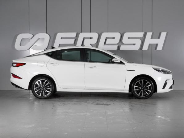 JAC J7 I с пробегом 2023 года, цена 1 349 000 рублей, 132853 км, лифтбек, Автокод Объявления