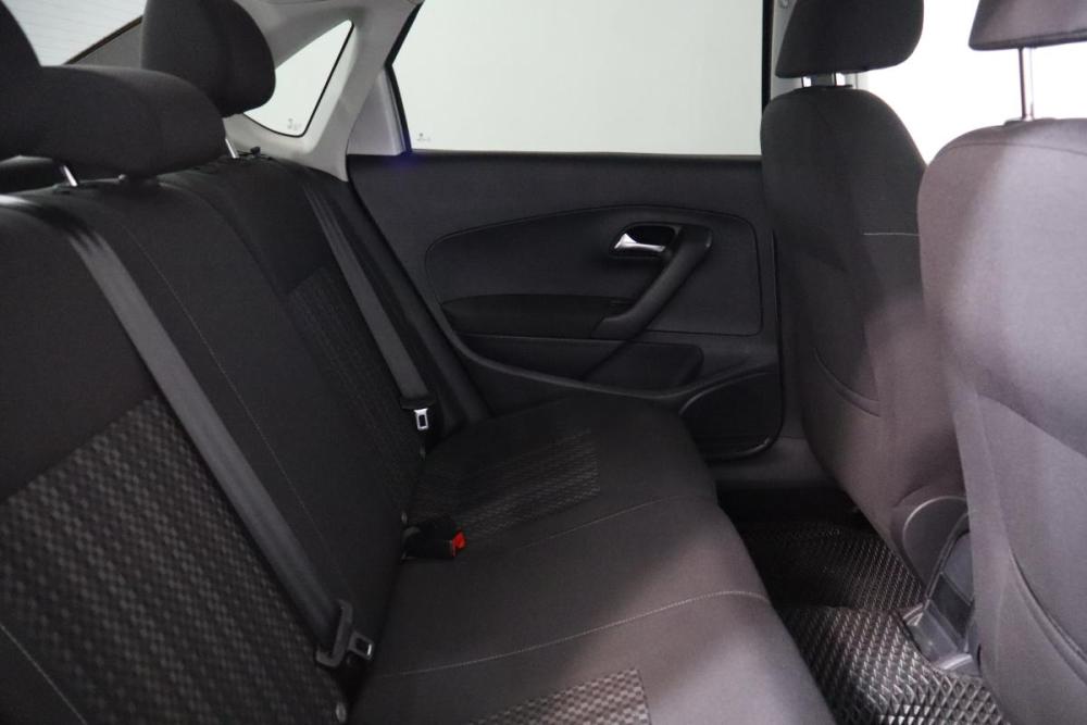 Volkswagen Polo V Рестайлинг Санкт-Петербург  - изображение 12