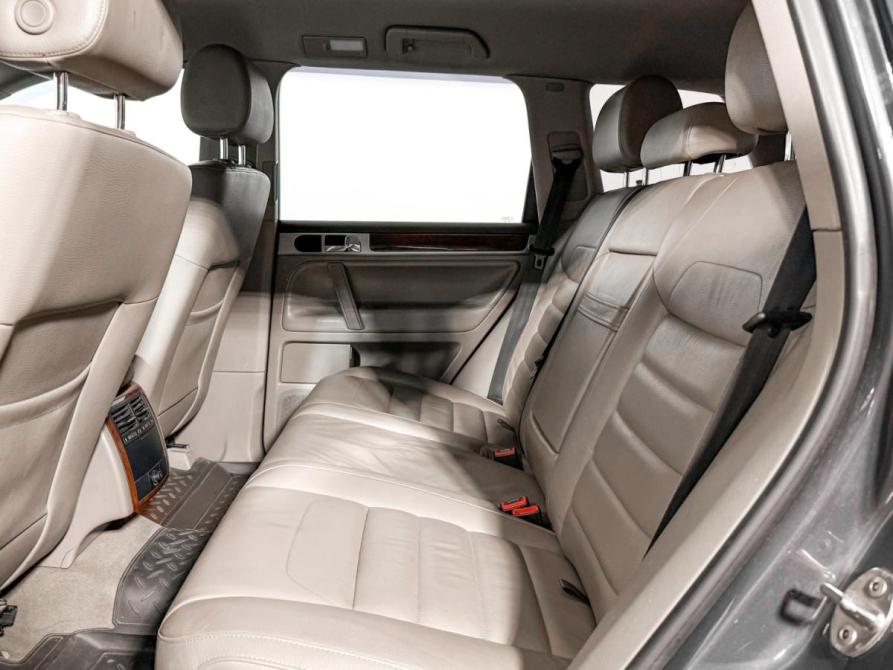 Volkswagen Touareg I Рестайлинг Санкт-Петербург  - изображение 13