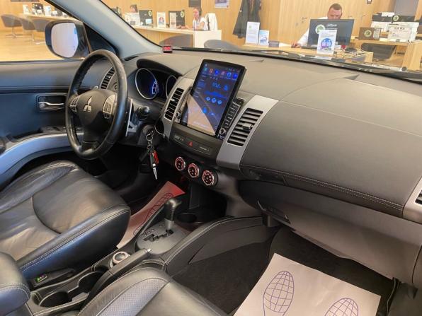 Mitsubishi Outlander II Рестайлинг с пробегом 2011 года, цена 908 000 рублей, 243690 км, внедорожник, Автокод Объявления