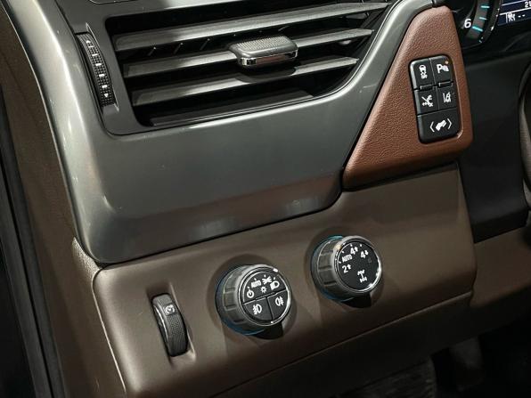Chevrolet Tahoe IV с пробегом 2015 года, цена 3 490 000 рублей, 216465 км, внедорожник, Автокод Объявления