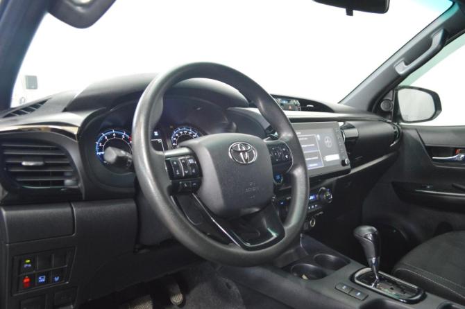 Toyota Hilux VIII Рестайлинг 2 с пробегом 2022 года, цена 5 499 000 рублей, 37000 км, пикап, Автокод Объявления